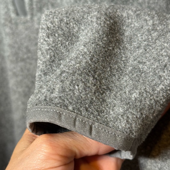Vineyard Vines Men's Gray Fleece, Size S. - Picture 11 of 11